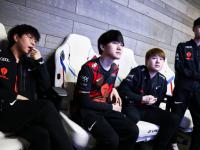 黑白体育- rookie被rng打哭那场比赛 