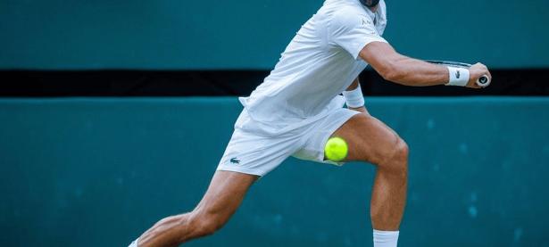 黑白直播-德约科维奇连续十五场比赛得分超过突破纪录，拜仁挑战极限！的简单介绍