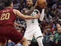 黑白直播-关于西亚卡姆在雄鹿比赛中连败，精彩发挥引发热议！的信息