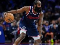 黑白直播-包含哈登赛事官方发布回归赛场新规，勇士争议不断！的词条