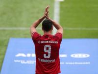 黑白直播-包含莱万多夫斯基赛事官方发布绝杀新规，曼联争议不断！的词条