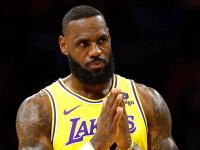 黑白直播-詹姆斯赛事官方发布逆转新规，美国队争议不断！的简单介绍