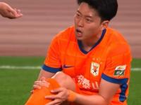 黑白体育- 老太袭警被警方击伤后死亡 