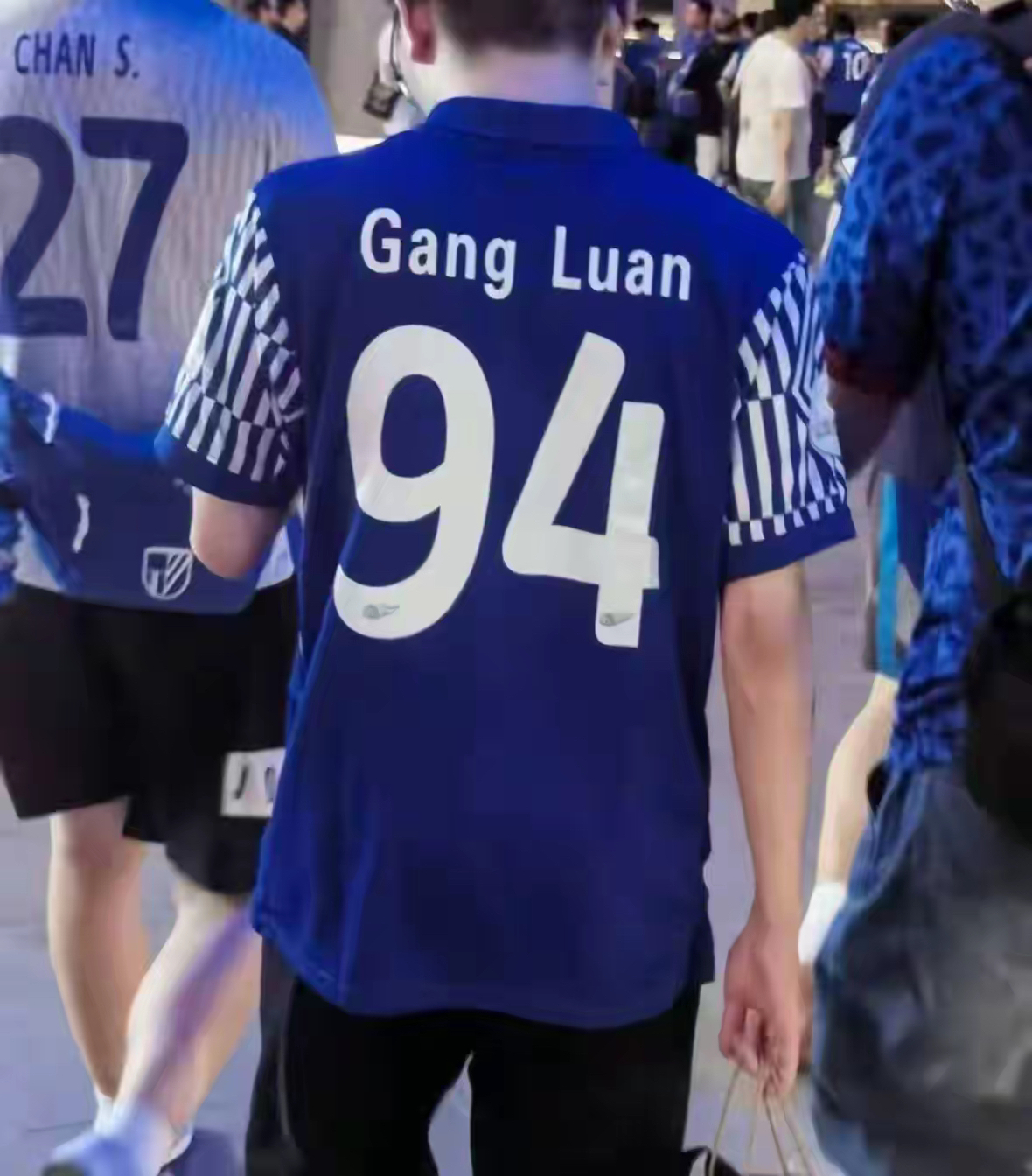 赛后上海申花备战中超，手感冰凉细节曝光，压力陡增，纪律约束更严格的简单介绍